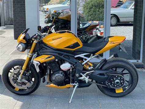 Triumph Speed Triple 1200 Rs 012022 Moto