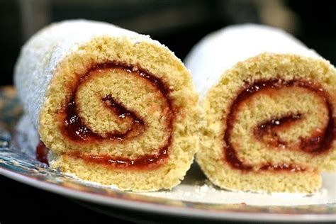 Jelly Roll Cake Recipe by Sunny - CookEatShare