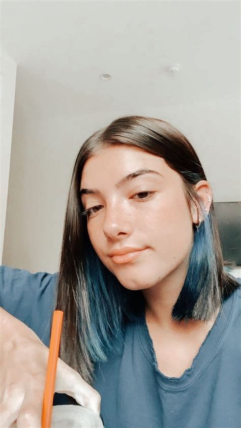 Charli Damelio🗒️ Charli Damelio Rare Blue Hair Charli D Amelio