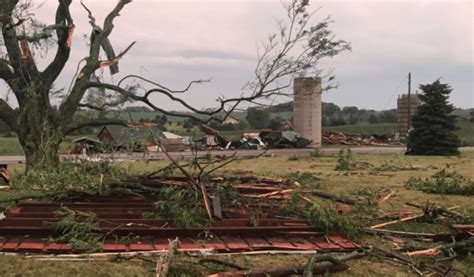 State of Emergency in Wisconsin as daylight reveals massive storm ...