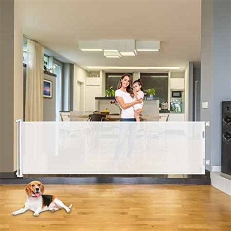 The Best Retractable Outdoor Gate for Dogs – Keep Your Dog Safe and Secure