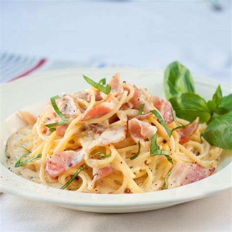 Spaghetti Carbonara Originalrezept Aus Italien Gustinis Feinkost