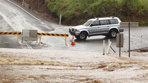 New Gold Coast council flood maps criticised for downplaying storm surge risk and leaving homes ...