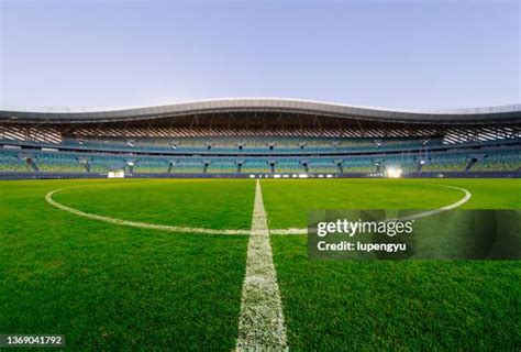 Blank Football Field Photos and Premium High Res Pictures - Getty Images