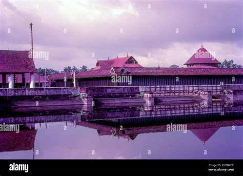 Irinjalakuda temple hi-res stock photography and images - Alamy