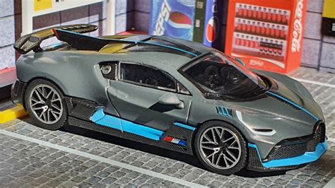 Mini Gt Bugatti Divo Presentation No Unboxing Youtube