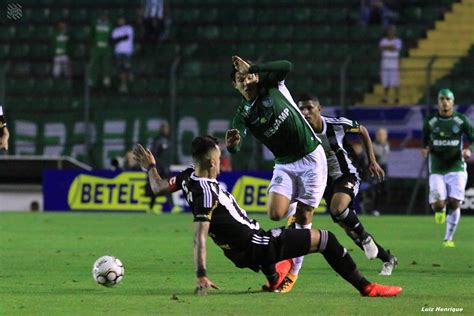 Guarani X Figueirense - Figueirense 2 x 1 Guarani | Flickr
