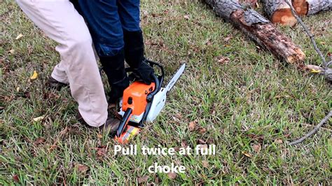 Starting A Stihl Ms 250 Cbe Chainsaw Cold Start Youtube