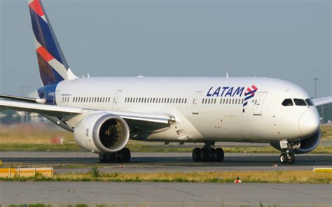 LATAM Airlines 787 suffers inflight emergency with up to 50 passengers ...