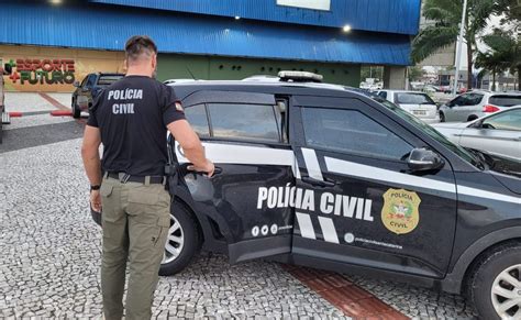 Treinador é Preso No Meio De Partida De Handebol Suspeito De Abusar De