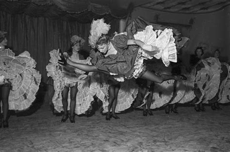 Amazing Photographs Of Can Can Dancers At The Moulin Rouge Paris In