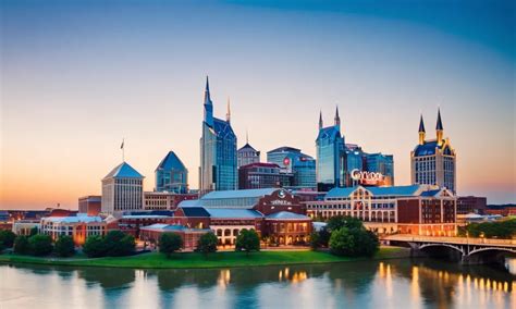 How Far Is Downtown Nashville From The Gaylord Hotel? - Peery Hotel