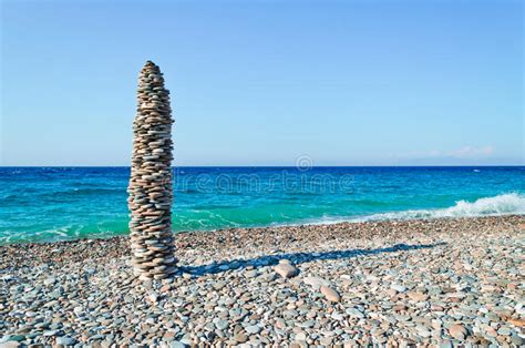 Tour De Caillou Sur La Plage De Tsambou Image Stock Image Du Gr Ce