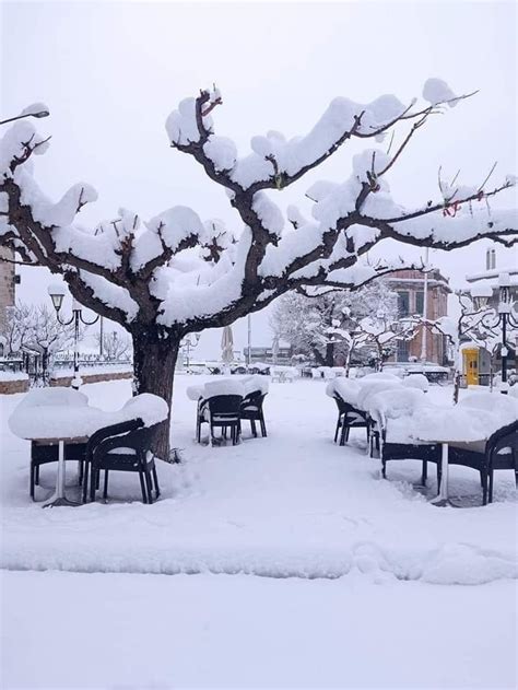 Maltempo Forti Nevicate In Grecia Spettacolo Sullisola Di Eubea