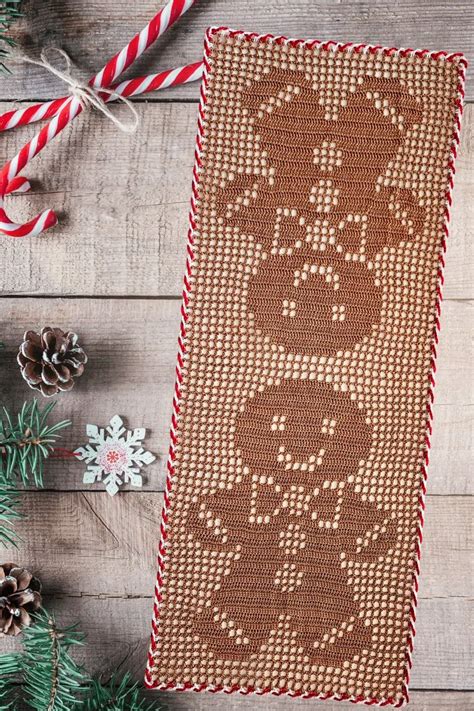 Gingerbread Man Table Runner Handmadebyraine In Crochet Table