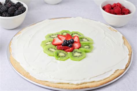 Best Fruit Pizza Recipe Lil Luna