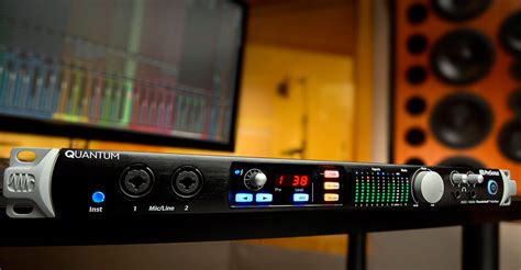 Interface De Audio Presonus Quantum Con Entradas Y Salidas Sobre