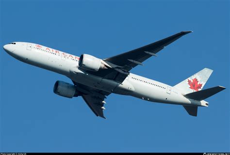 C-FIUA Air Canada Boeing 777-233LR Photo by micha135 | ID 1390935 ...