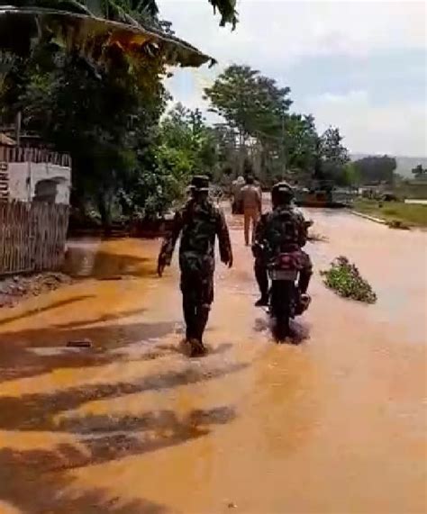 Luapan Sungai Rendam Puluhan Rumah Warga