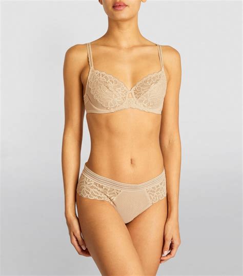 Womens Wacoal Nude Lace Raffine Bra Harrods UK