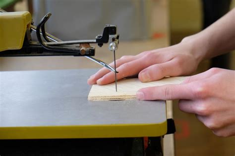 Scroll Saw Vs Band Saw What S The Difference