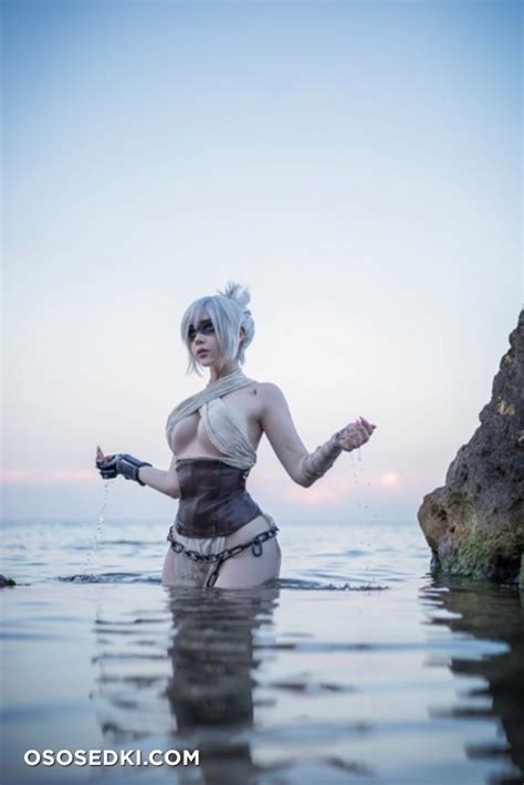 Saya The Fox Riven League Of Legends Naked Cosplay Asian 15 Photos