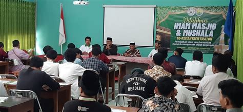 KUA Kraton Kerjasama Dengan DMI Dan PHBI Gelar Pelatihan Imam Masjid