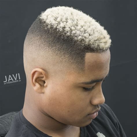 Pin By Javier Chacon Perez On Hairstyles 2017 Men Blonde Hair Fade Haircut Styles Comb Over