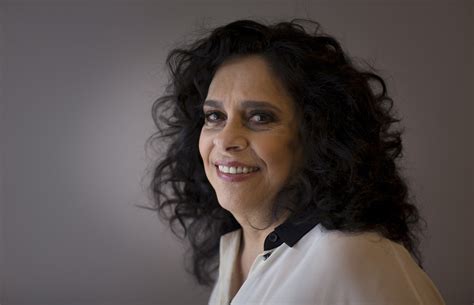 Maria Bethânia sobre Gal Costa É triste demais difícil demais VEJA