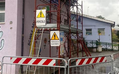 Cosenza Dopo I Lavori Per Le Infiltrazioni D Acqua Riapre La Scuola