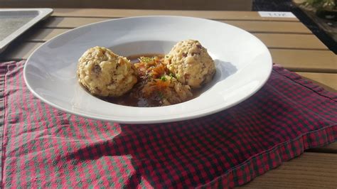 Tiroler Speckknödel Klassisches Rezept Aus Den Tiroler Alpen