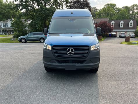 Car Review Mercedes Sprinter 2500 Cargo Van Can Move A House In One