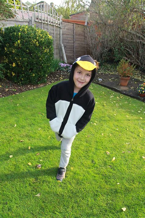diy penguin costume 10