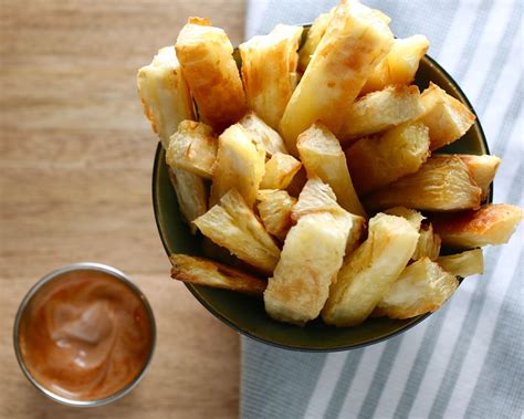 Baked Yuca Fries With Sriracha Mayo Dip Food Heaven Made Easy