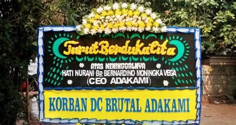 Karangan Bunga Duka Cita Untuk Ceo Pinjol Adakami Bernardino Moningka