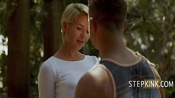 Peut être que cela vous convaincra commence à sucer la bite de XVIDEOS