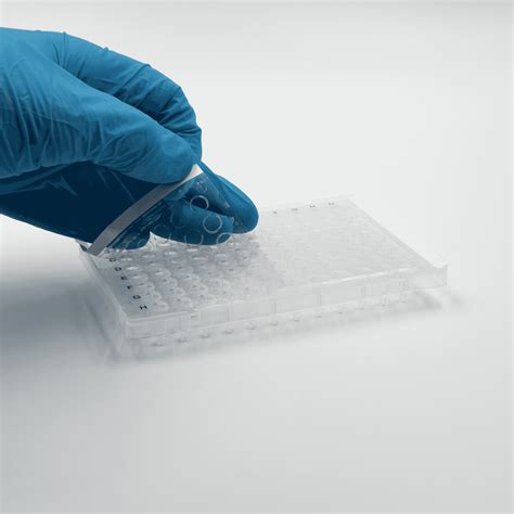 QPCR Pressure Sensitive Sealing Film Optically Clear For Real Time