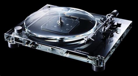 AUDIO TECHNICA PRESENTA SU TOCADISCOS TRANSPARENTE AT LP2022 Dj Mag