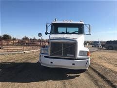 White Gmc Volvo Wca T T A Truck Tractor Bigiron Auctions