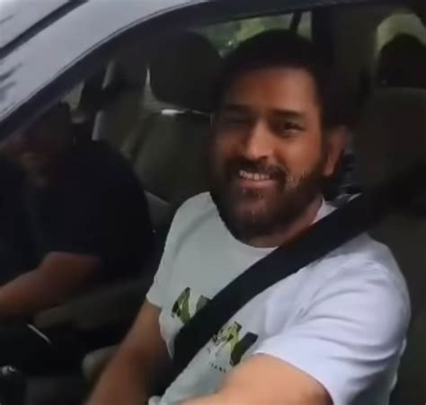 WATCH: MS Dhoni seeks road directions to Ranchi; poses for pictures ...