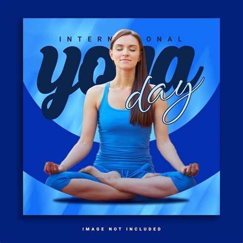 Un cartel azul para el día internacional del yoga con una mujer