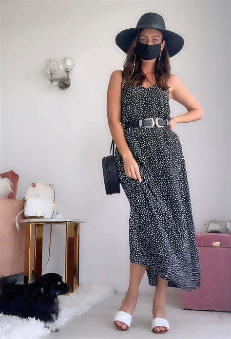 5 Ways To Wear A Maxi Dress This Summer Sydne Style Maxi Dress Summer Maxi Dress Dress