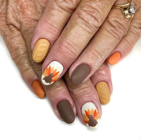 30 Stunning Thanksgiving Nail Design Ideas For 2023 The Glossychic