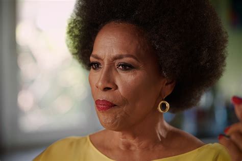 Black Ish Star Jenifer Lewis On Being Romance Scam Victim — Investors