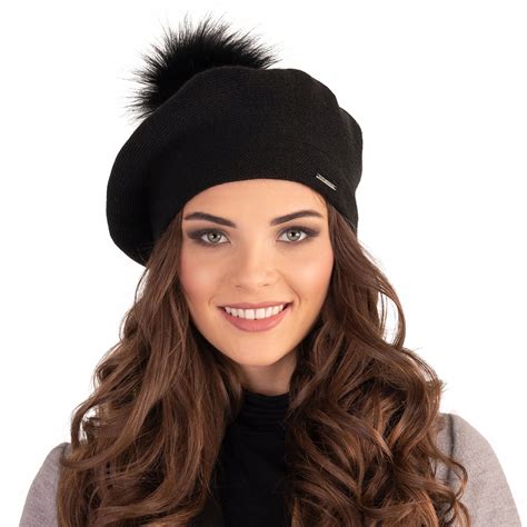 Elegancki Beret Damski Z Pomponem Czarny Vivisence