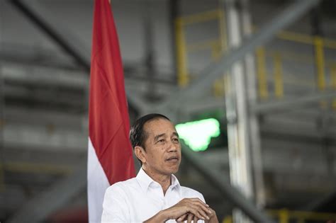 Three Contenders Vie to Succeed Jokowi as Indonesia’s President - Bloomberg