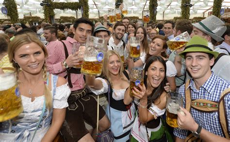 Lederhosen And All That How To Dress For Oktoberfest Newsweek