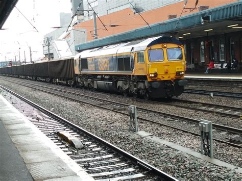 Gbrf Class 66 66702 Blue Lightning Working The 6d22 13 5 Flickr