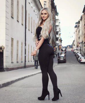 Biting Her Nip Photo HD Porn Tube