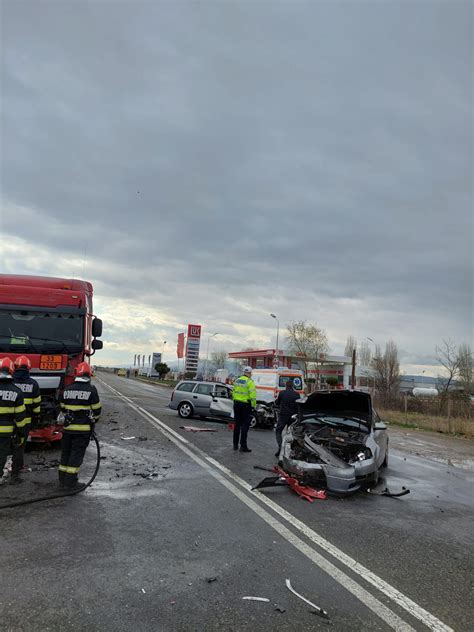 BUZĂU Patru persoane rănite în urma unui accident cu trei mașini